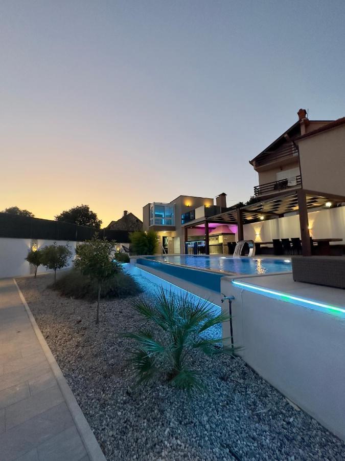 Holiday Home Korda 캐플례나 외부 사진