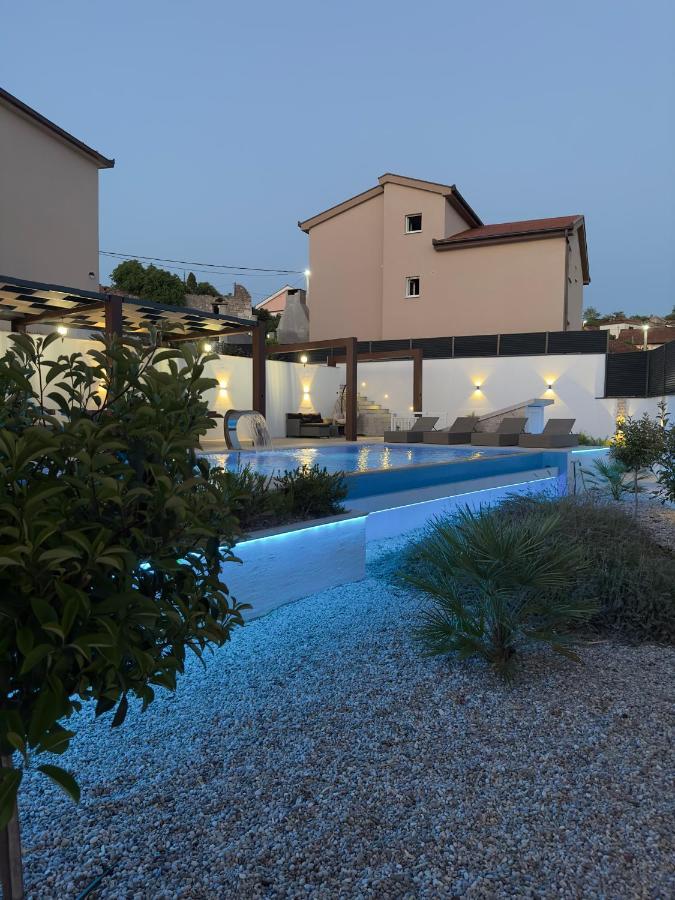 Holiday Home Korda 캐플례나 외부 사진